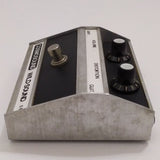 Cosmosound E-8 Wild Sound fuzz - 2 x BC209C