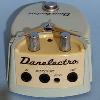 Danelectro DC-1 Cool Cat Stereo Chorus 9v near mint w/box & manual