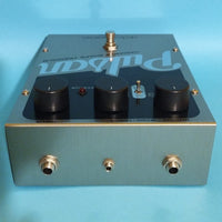 Electro-Harmonix Pulsar w/box, 3.5mm converter & sticker